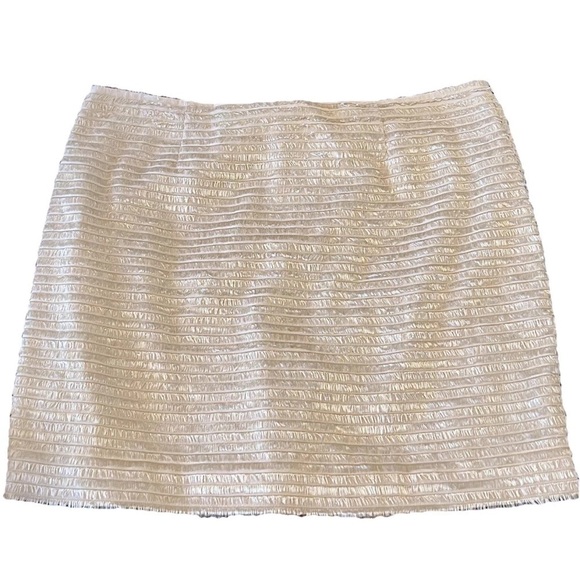 Alice + Olivia Dresses & Skirts - 🆕 Alice + Olivia champagne gold sparkle fringe mini skirt mid rise